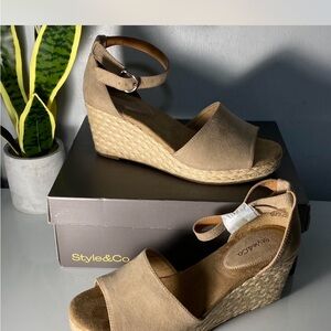 Style & Co. Women's Brown‎ Wedge Sandals